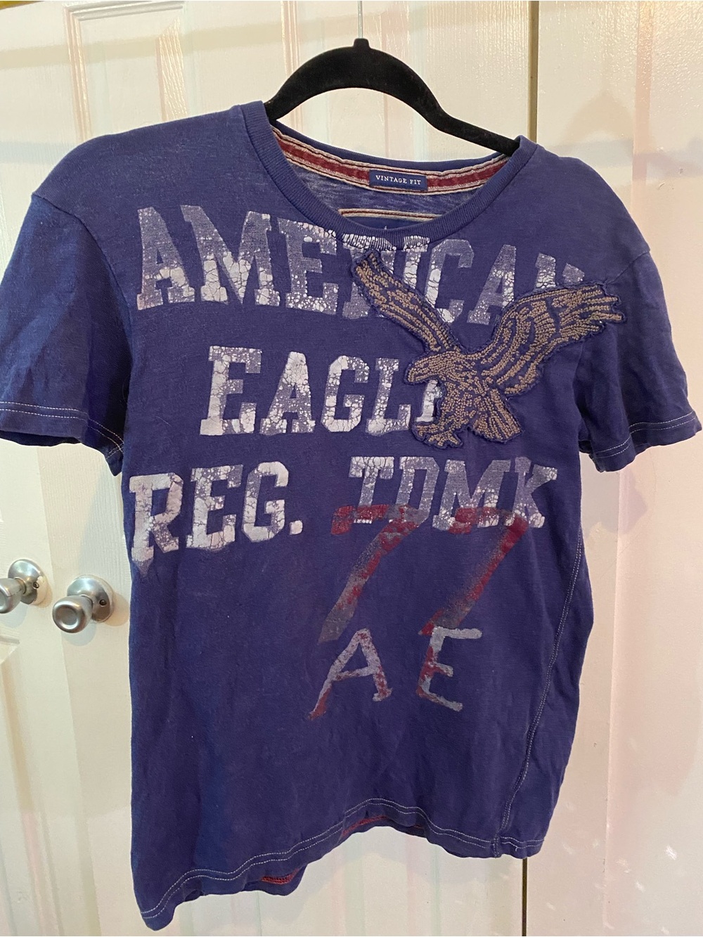 Y2K American Eagle Outfitters Men’s Vintage-Navy Graphic Tee